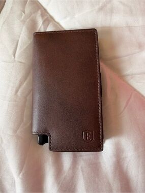 EKSTER Brown Leather Card Wallet with Shield Logo